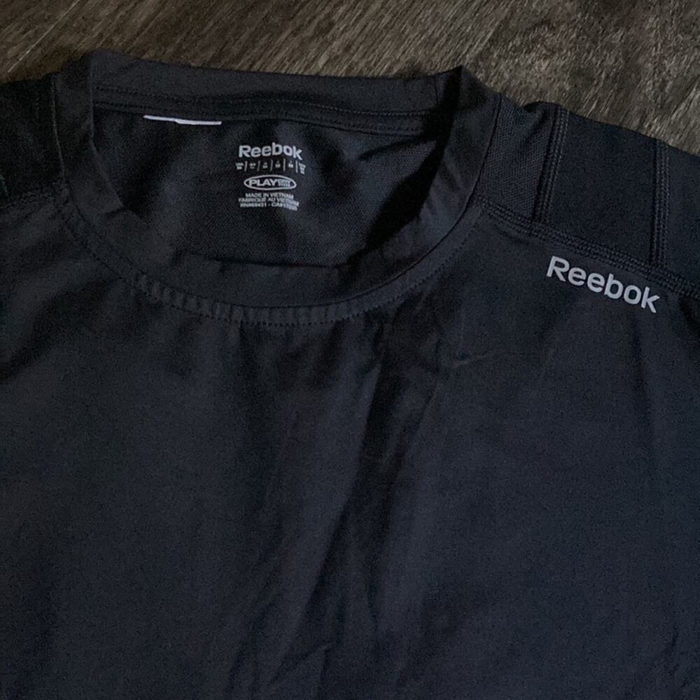 NWOT Reebok Play Dry Fitted Shirt Sz Medium - Picture 2 of 6